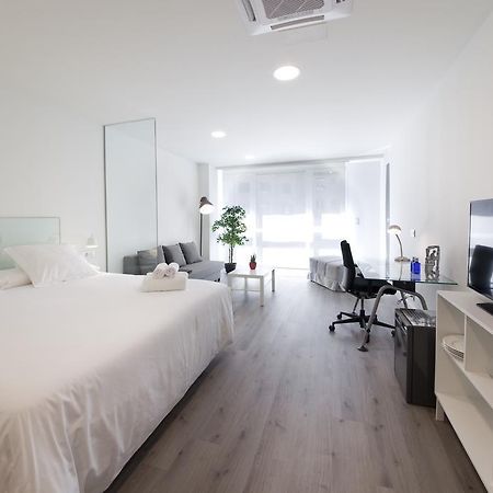 Pension T5 Donostia Suites Сан-Себастьян Номер фото